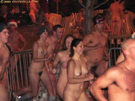 Forumophilia Porn Forum Peeping On The All World Public Nudity Flashing Voyeur Page 35