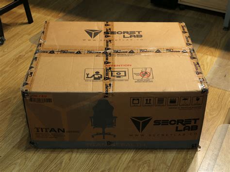 Table of contents the battle of the big players: Secretlab Titan Chair Review - Packaging & Contents ...
