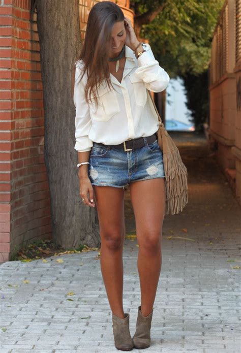16 Ways To Wear Your Denim Shorts This Spring Fashion Diva Design Summer Boots Outfit Spring