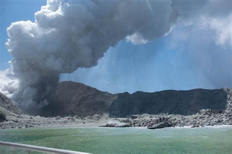 New Zealand Volcano White Islands Eruption In Pictures Bbc News