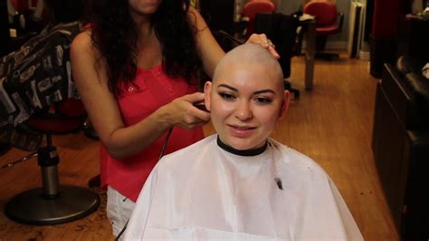 Diserae Az She Shaves Her Head Bald Yt Original Youtube