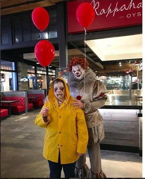 18 Couples Whove Pretty Much Nailed This Whole Halloween Thing Cute Couples Costumes Couples