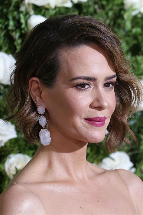 Not only will it cut down on bulky thick hair, but the straight edge bangs and textured body combined with bright color is the ultimate look. 24 Short Hairstyles for Thick Hair 2017 - Women's Haircuts ...