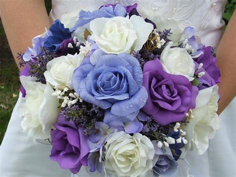 Bring a touch of pretty purple to your wedding day look with these stunning bridal bouquets. Purple Is In Style Even For The Weddings - Planning a ...