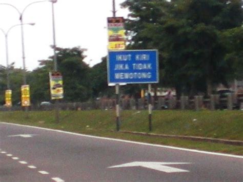 Papan tanda amaran kawasan sekolah dihadapan. KOI ORANG PAHANG: Papan tanda -jalan raya