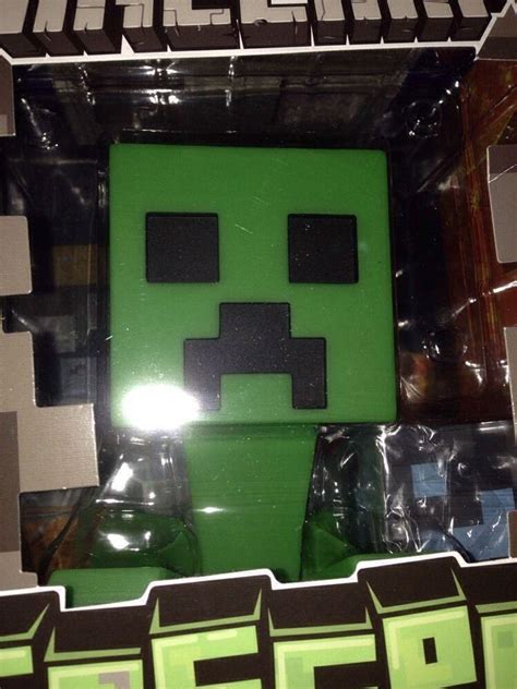 Jinx Minecraft Creeper 6 Vinyl Figure Childrens Toy Video Game Figurine