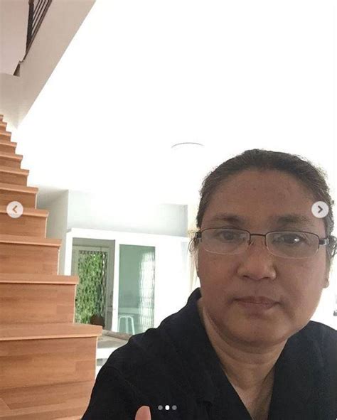 เจ็บปวดทุกฝ่าย แมท ภีรนีย์ ลั่นทั้งน้ำตาไม่ขอถอนฟ้อง แม้จะเห็นใจคู่กรณี แต่อยาก สร้างบรรทัดฐานบทลงโทษปมวิจารณ์นักแสดง แม่แมท ภีรนีย์ โพสต์ภาพบ้านหลังใหญ่ ที่ลูกสาวซื้อให้