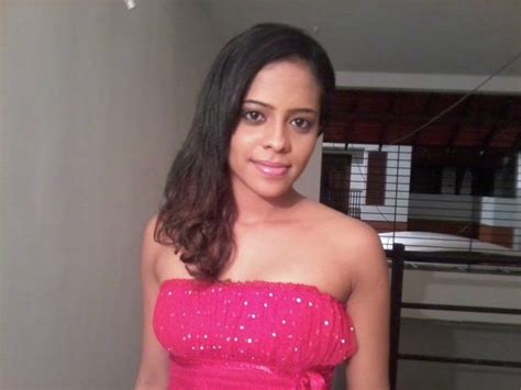 Sri Lanka Actress Menaka Sri Lankan Hot Actress Picture Gallery