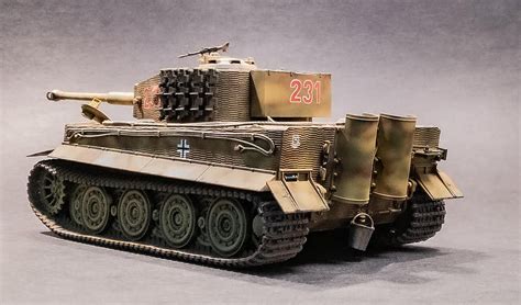 German Tiger I Late Production Tank Plastic Model Military Vehicle
