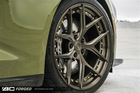 Chevrolet Camaro Zl1 6th Gen Army Green Bc Forged Hcs21s Wheel Front