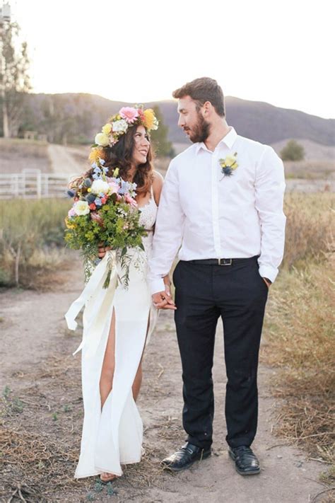 Why Eloping Is Better Than A Wedding Styled Intimate Bohemian
