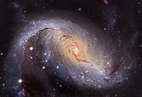 It is considered a grand design spiral galaxy and is classified as sb(s)b. Galaxia Espiral Barrada 2608 : Barred Spiral Fotos E Imagenes De Stock Alamy - Tradicionalmente ...