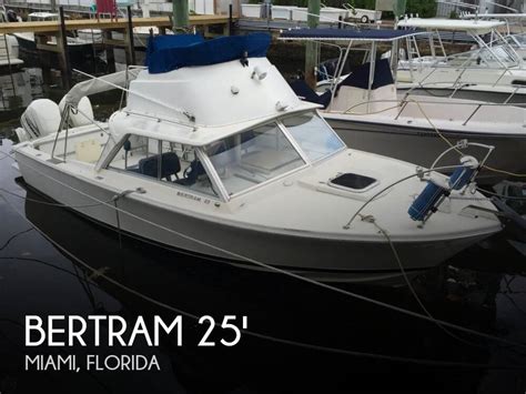 Sold Bertram 25 Sf Flybridge Boat In Miami Fl 081559