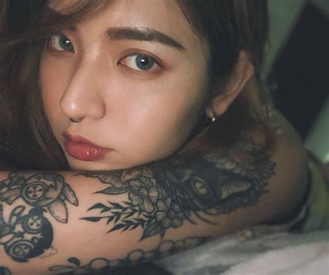 Asian Tattoo Girl Asian Tattoos Small Girl Tattoos Body Art Tattoos