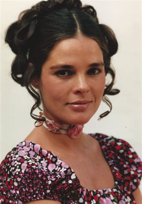 40 Beautiful Portrait Photos Of Ali Macgraw In The 1960s And Early 70s