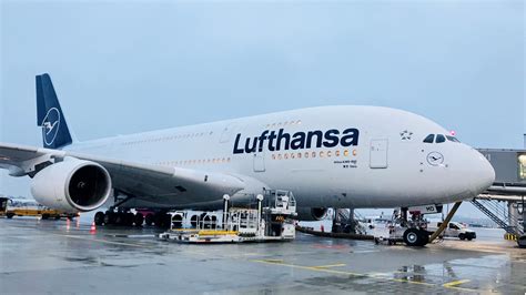 Lufthansa Fik Første Airbus A380 I Ny Bemaling Standbydk