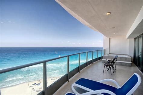 The Ocean Front Club Rooms Features A Balcony With Hot Tub Facing The Caribbean Sea Best