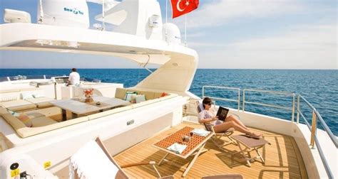 Sun Kiss Sundeck Sunning Luxury Yacht Browser By Charterworld