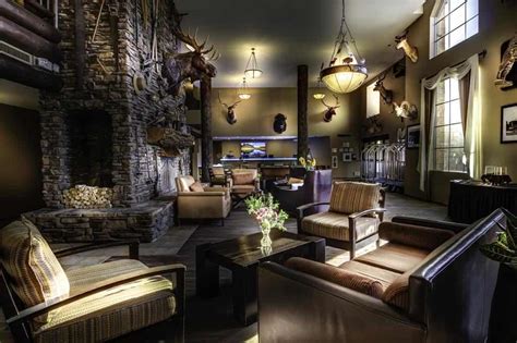 This hotel has facilities measuring 14284 square feet (1327 square meters), including conference space. Where to Stay in Grand Canyon - The Crazy Tourist