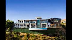 Modern Marvel: Cutting-Edge House With Unparalleled Features