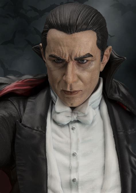 First Look Bela Lugosis Dracula Statue By Infinite Statues