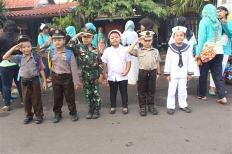 Check spelling or type a new query. 10 Baju Unik dan Lucu Bertema 17 Agustus, Memeriahkan ...