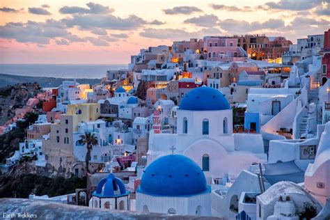 With a land area of 76 square kilometers, santorini is a little bigger than new york's island of manhattan. 20 Amazing Things to do in Santorini, Greece | Earth Trekkers