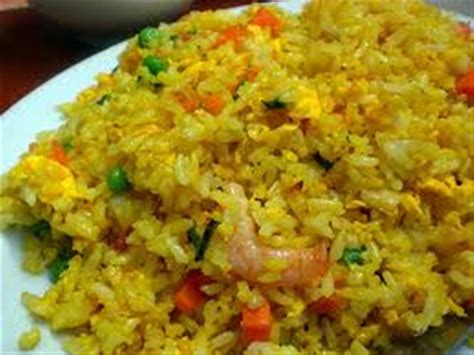 Among the varieties of fried rice, yang chow fried rice is a true classic. YANG CHOW FRIED RICE Recipe | Panlasang Pinoy Recipes