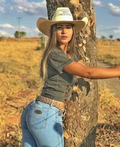 Pin By Darell On Vida Na Roça Rodeo Girls Hot Country Girls Country