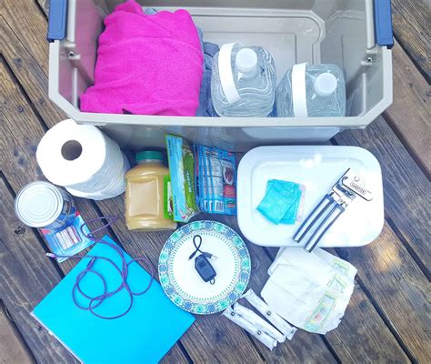 How To Put Together An Earthquake Preparedness Emergency Kit #ad # 