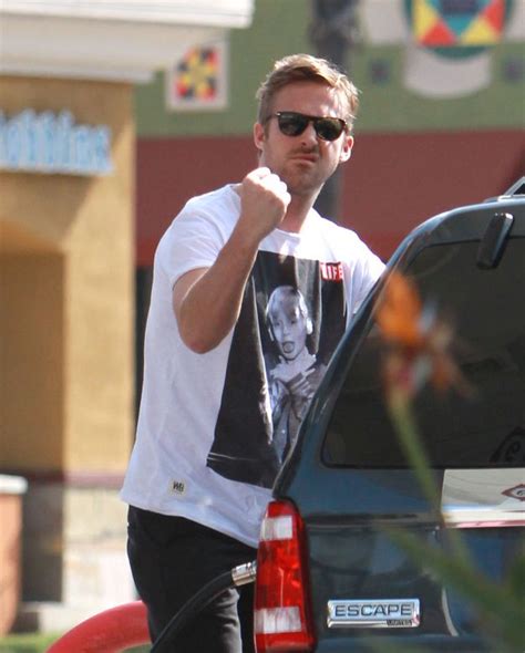 15 Insanely Hot Pictures Of Ryan Gosling Pumping Gas Ryan Gosling Hey Girl Ryan Gosling Ryan