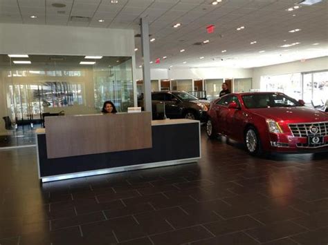 Pepe Cadillac : White Plains, NY 10601-1001 Car Dealership, and Auto