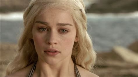 Pics Photos Emilia Clarke White Blond Game Of Thrones Screencaps Pictures