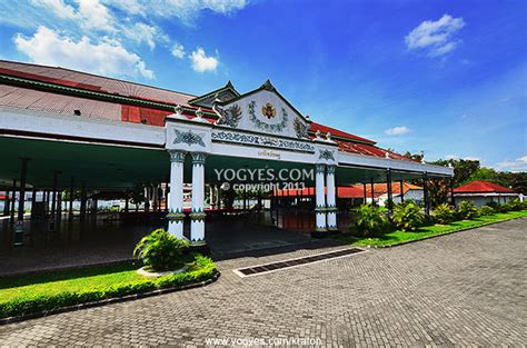 Yogyakarta Palace Kraton A Living Museum Of Javanese Culture And The