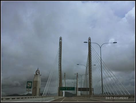 The total length of the bridge is 24km with length over water at 16.9km, making it the longest bridge in malaysia and the. BERTEROMBER: Jambatan Sultan Abdul Halim Muadzam Shah