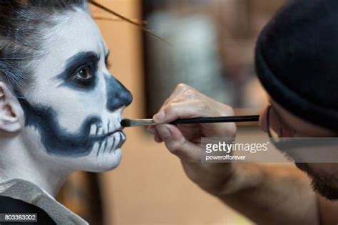 Female Skeleton Makeup Photos And Premium High Res Pictures Getty Images