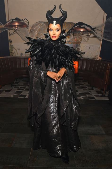 117 Best Celebrity Halloween Costumes Of All Time Celeb Costume Ideas