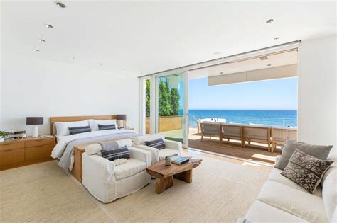 Oceanfront Malibu Beach House By Architect Richard Meier Reduced To 58