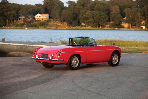 Official Buying Guide Mgb Roadster The Quintessential British Roadster