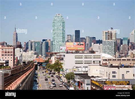 Stadtteil Von Queens Blick Auf Die Wolkenkratzer Von Manhattan New