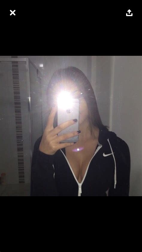 Pin By Khulod On Snapchat Girls Girls Selfies Girl Photo Poses