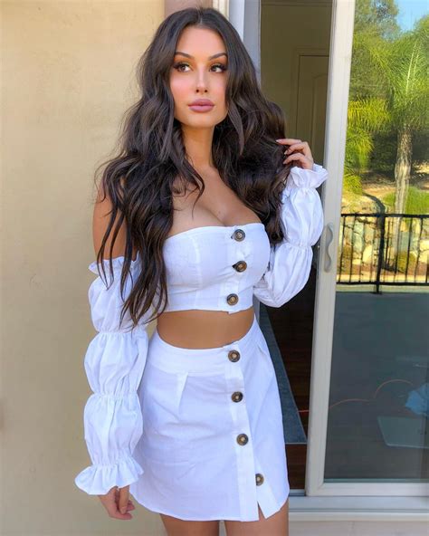 Bianca kmiec has collected $500 thousand net worth from her career in modeling as an average salary of a model in the usa is around $41,955. Bianca Kmiec - Bio, Age, Height | Fitness Models Biography