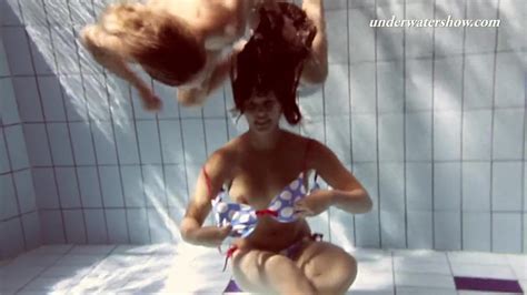 Iva Brizgina And Hottie Paulinka Swim Naked Underwater Starring