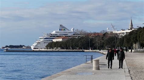 Discover everything you need to know about zadar altstadt—a hiking attraction recommended by 70 people on komoot—and browse 223 photos & 12 insider tips. Zadar/Venedig - wir bummeln durch die Altstadt / die ...