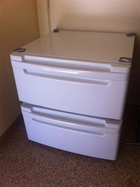 Washer & dryer pedestal / platform with drawers. Like NEW LG White Washer/Dryer Pedestal Mounts with ...