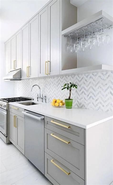 13 Gorgeous Grey And White Kitchen Designs In 2020 Kitchen Backsplash