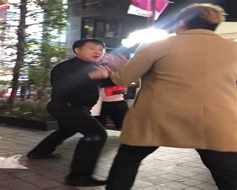 【動画】歌舞伎町で「日本人」vs「韓国人」の路上喧嘩 ⇒ 勝ったのはコッチだった ポッカキット
