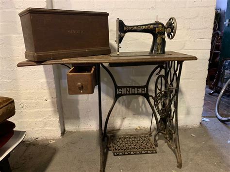 Antique Singer Sewing Machine On Metal Stand In Southside Glasgow