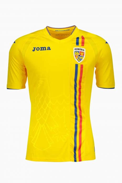 La ghetele de fotbal și gadgeturile pentru fani avem întreg sortimentul de echipamente fotbalistice echipamentele fotbalistice complete nu sunt numai o ofertă pentru cluburi. Magazinul fanului România | Magazin de fotbal echipament R ...