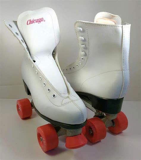 Vintage Chicago Roller Skates Women 10 White Boot Pink